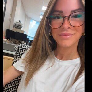 Meet your Posher, Camille